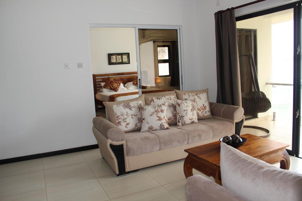 Surfers Cove Apartments Bel Ombre ภายนอก รูปภาพ