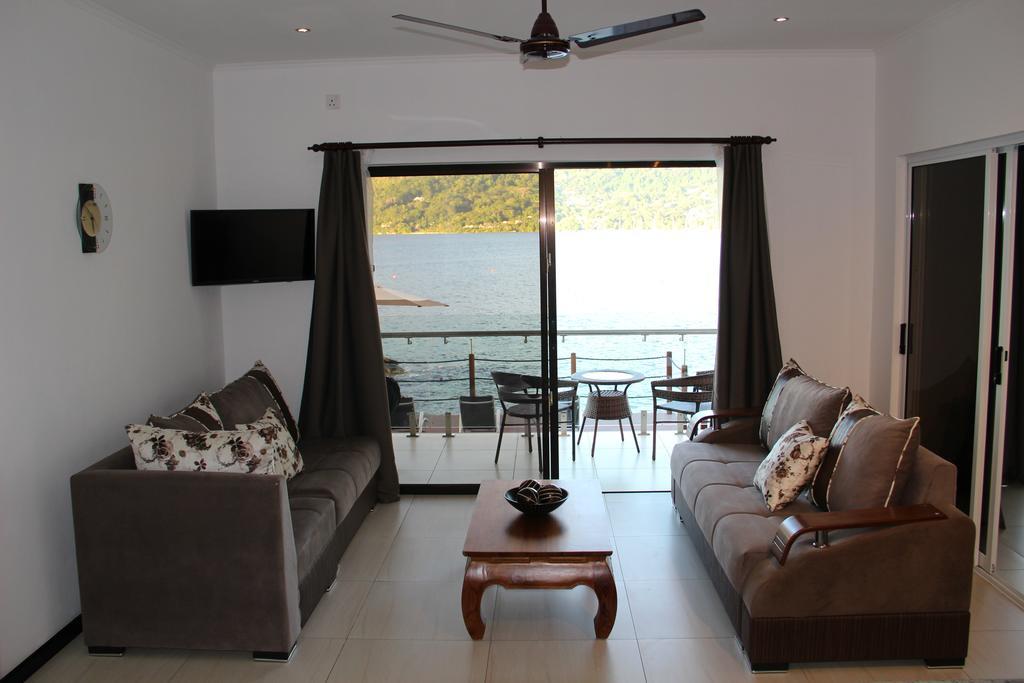Surfers Cove Apartments Bel Ombre ภายนอก รูปภาพ